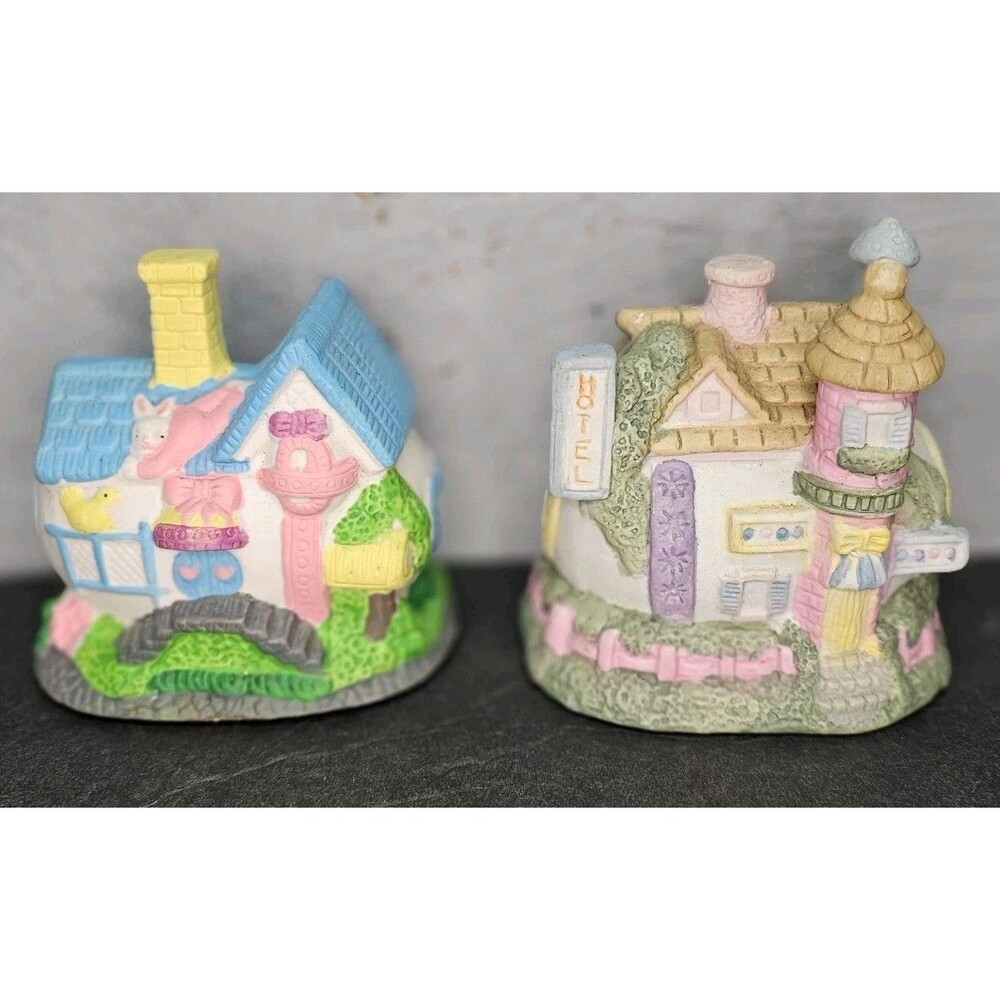 Easter Village Egg House & Village Egg‎ Hotel - Vtg